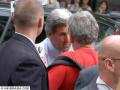 Kerry listens attentively as Vietnam War veteran expresses his support